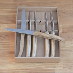 Coffret 6 couteaux de table Laguiole ,manche en bois de chene LES COFFRETS